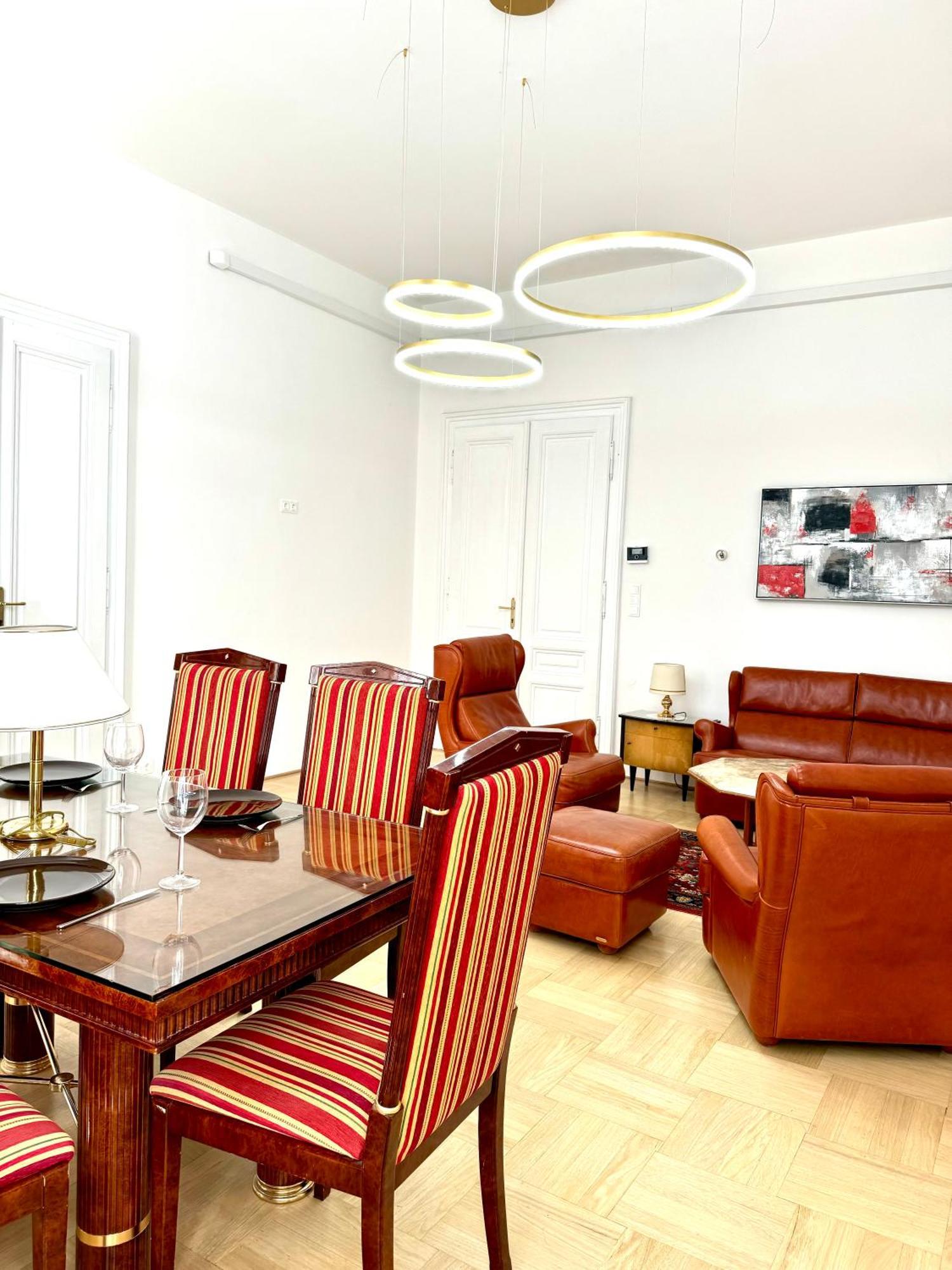 Opera 145 M2 Apartament Viena